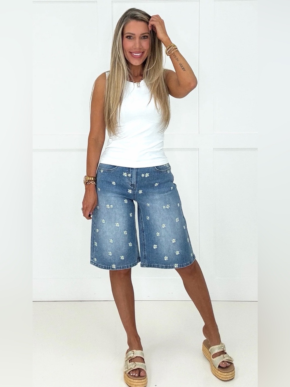 Mica Los Angeles Denim High-Rise Bermuda Daisy Shorts NWT